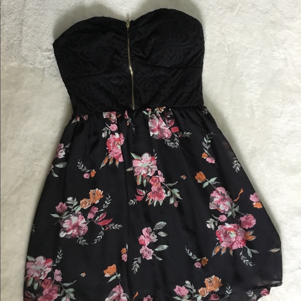 Sexy shoulder less dress